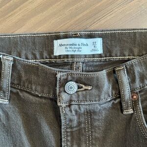 Abercrombie Ultra High rise Vintage Jeans